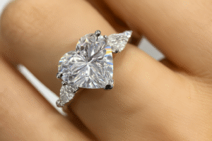 2 Carats Moissanite 925 Silver Ring - Image 3
