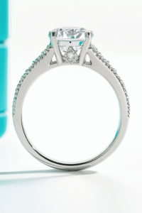 2 Carats Moissanite 925 Silver Ring - Image 2