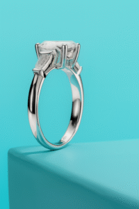 2 Carats Moissanite 925 Silver Ring - Image 2