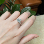4.3 Carats Moissanite 925 Silver Ring - Image 2