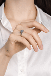 4 Carats Heart Shaped Moissanite 925 Silver Ring - Image 3